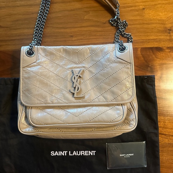 YSL Niki Medium Patent crinkle leather purchased @ YSL store in Chicago - Picture 8 of 16